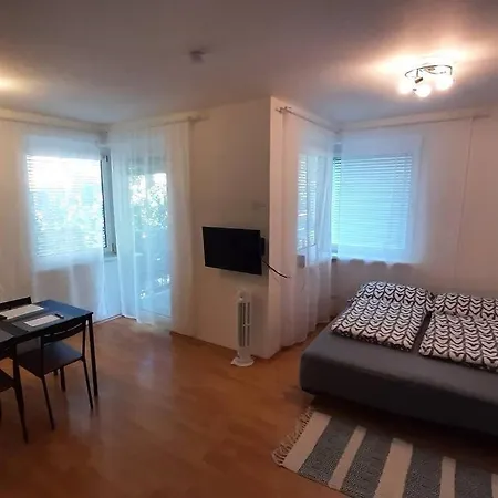 Apartment Graz Апартаменты *